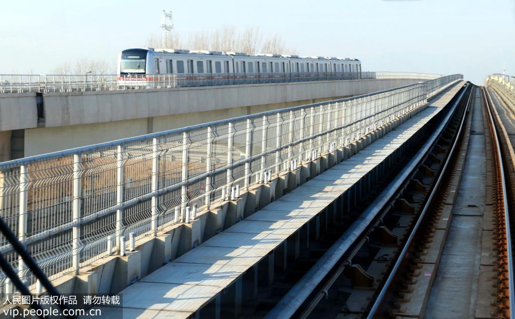 北京地铁燕房线列车实现无人驾驶【8】