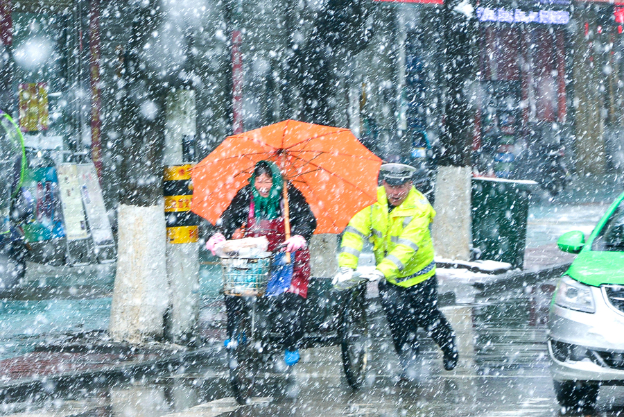 1.10 �ۺϰ� ���պ��أ�����ѩ������ů ����Ȫ��