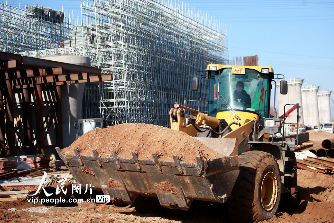 2��22�գ�ʩ����Ա��³�ϸ�����������ʩ���ֳ���ҵ��