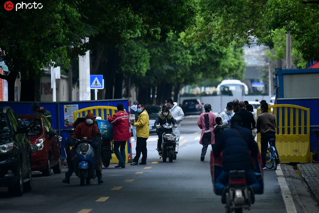 近日拍攝的武漢街頭景象。