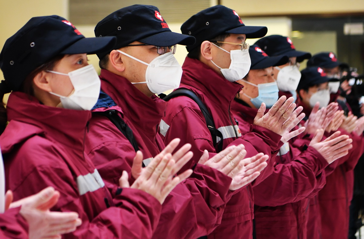 中國政府赴菲律賓抗疫醫療專家組從福州啟程