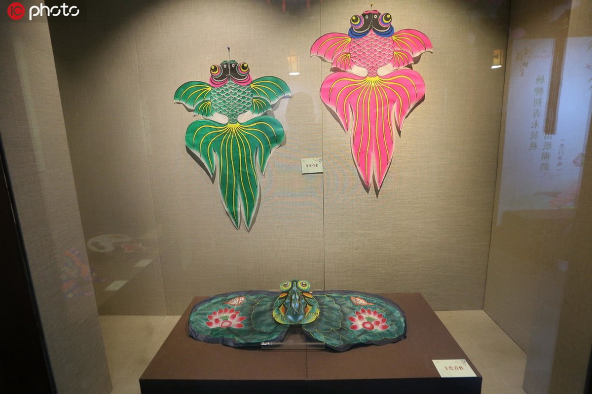 �Ͼ����ײ����չ��30�������ֽ� չʾ����������3��