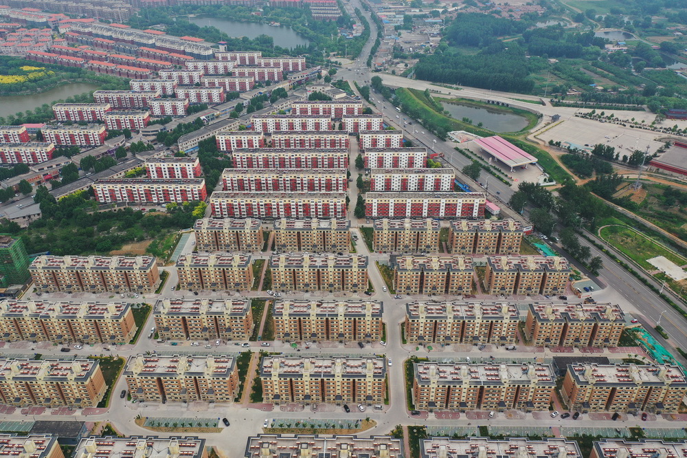 這是6月14日拍攝的河北省唐山市古冶區金山新城三期震后危舊平房改造項目（C、D區）內的樓房（無人機照片）。