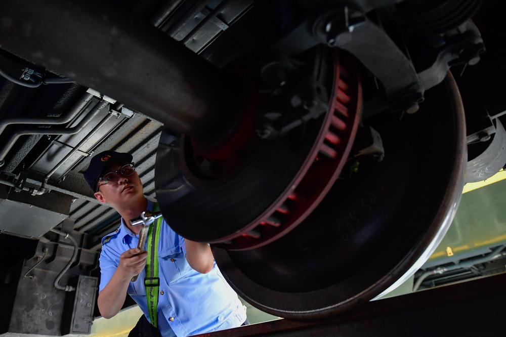 6��20�գ���������������γ��񳵼����г����֡�