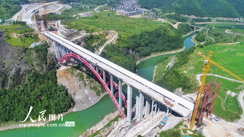 浙江溫州：南浦溪特大橋橋面鋪裝施工任務完成【3】
