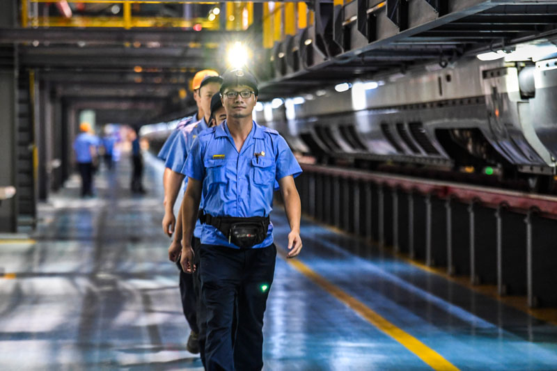 ���������������޿⣬���ڻ�еʦ���ж������Լ��Ĺ�����λ��7��17���㣩��