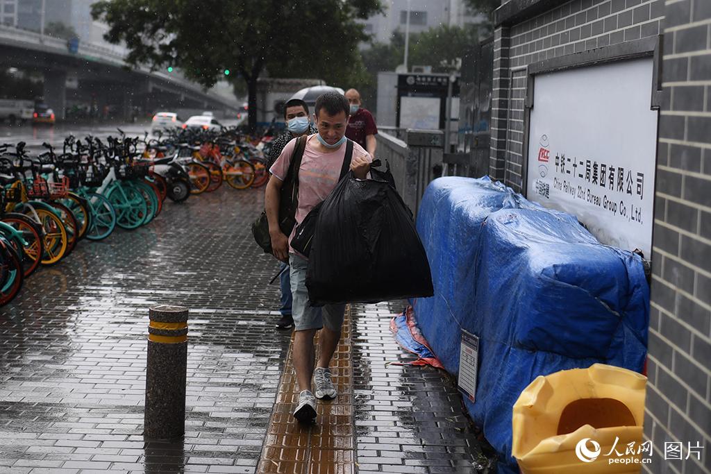 北京启动重大气象灾害三级应急响应。人民网记者 翁奇羽 摄
