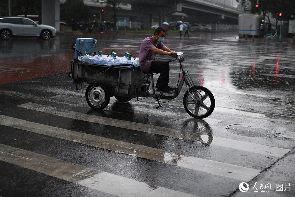 北京启动重大气象灾害三级应急响应。人民网记者 翁奇羽 摄