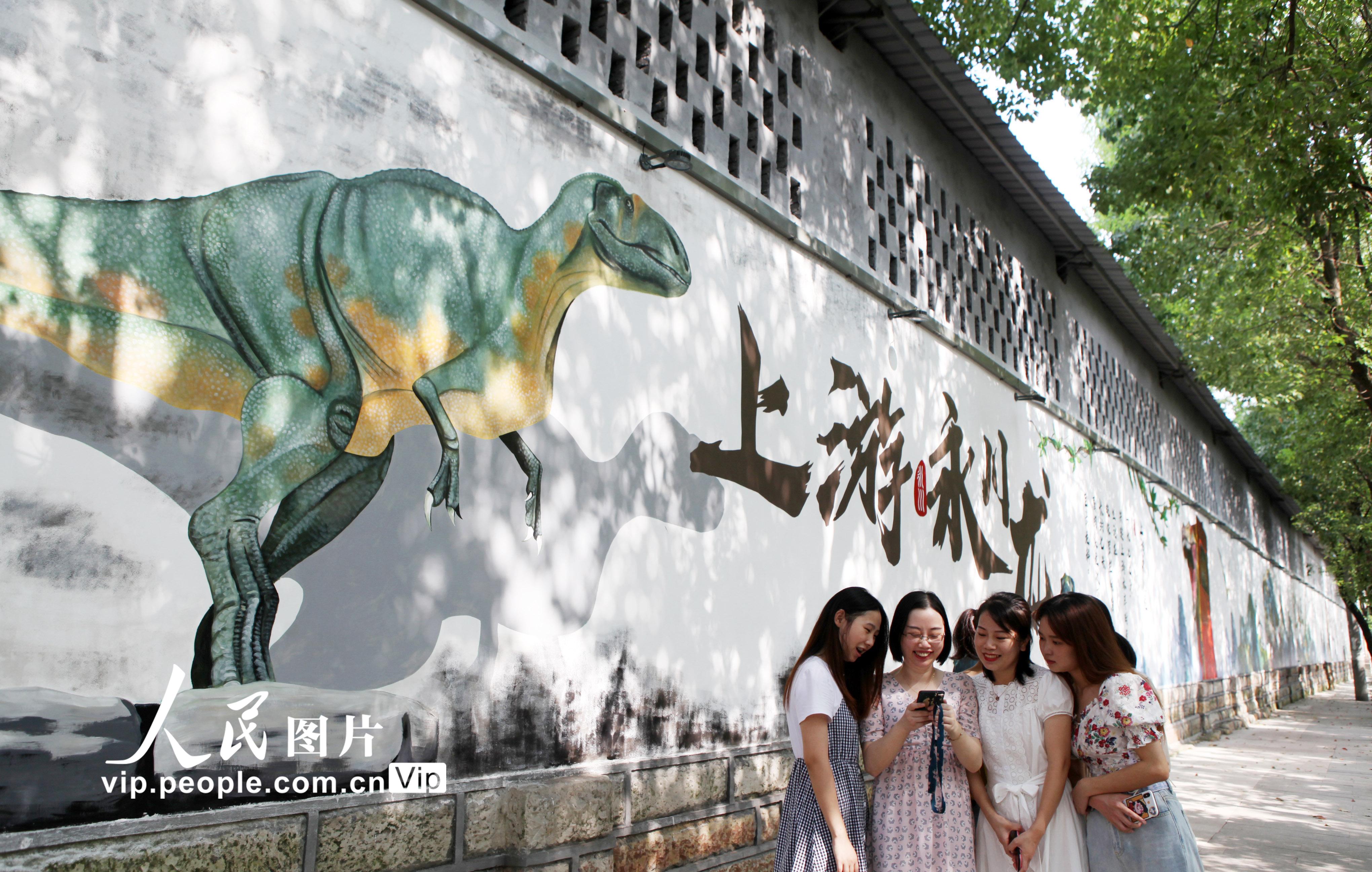 重慶永川：“兩面牆”變身3D藝術牆 提升老城區品質