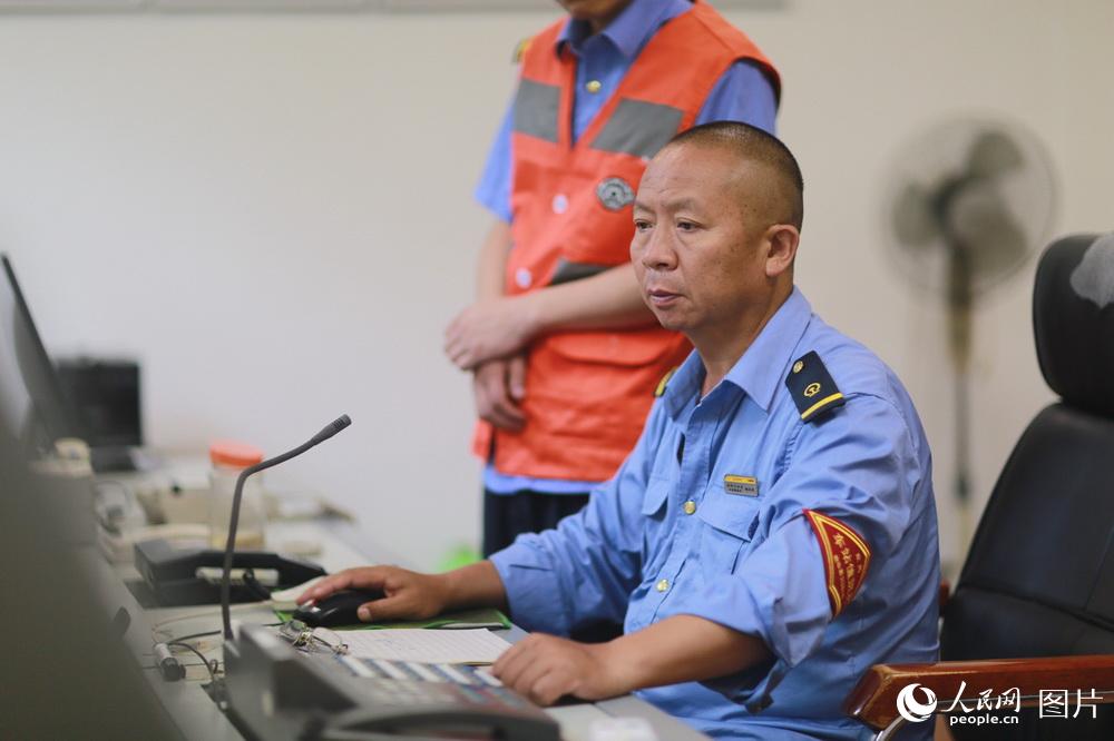 ͼΪ��վֵ��Աͨ������̨�����г�����