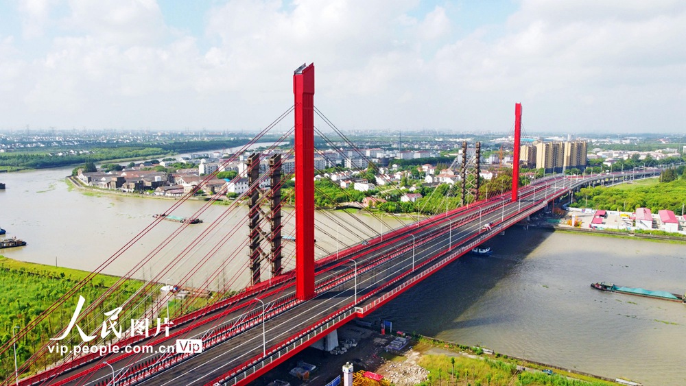 上海：泖港大橋北幅新橋開通
