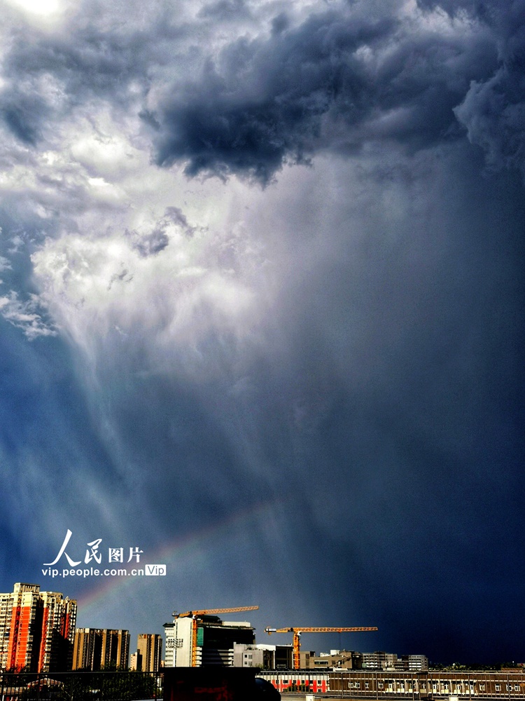 北京 天空挂彩虹 