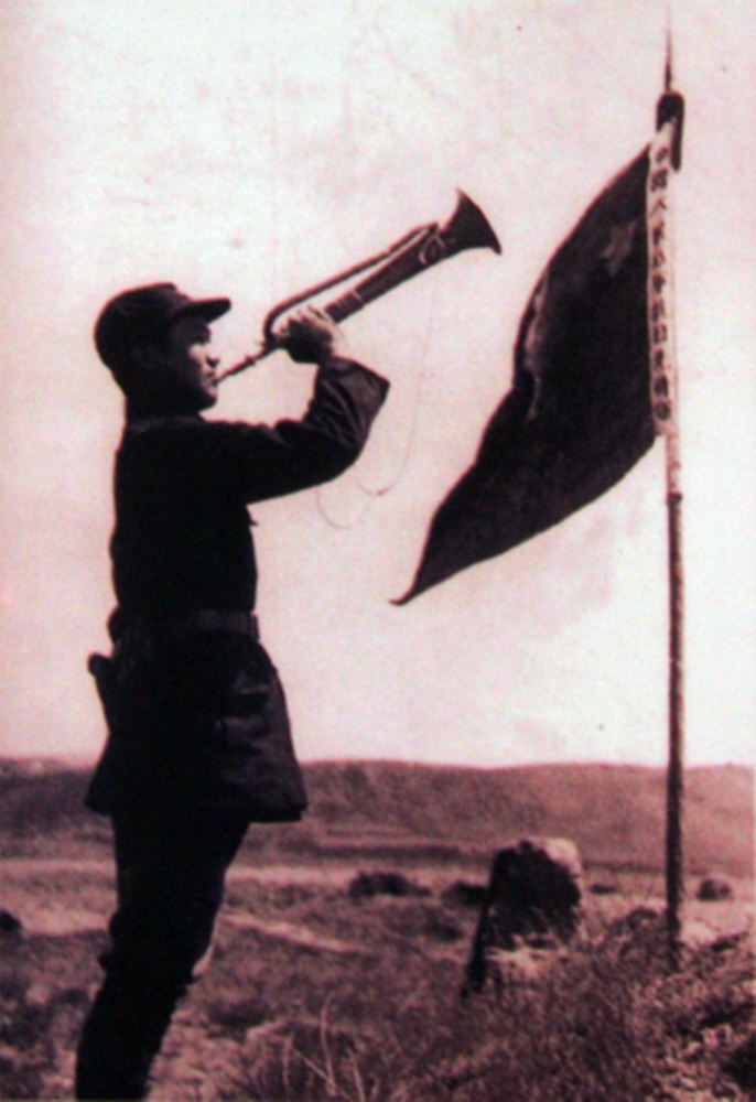 这是美国新闻记者埃德加·斯诺1936年8月在豫旺堡（今宁夏同心县预旺镇）拍摄的名为抗战之声的经典照片（资料照片）。新华社发