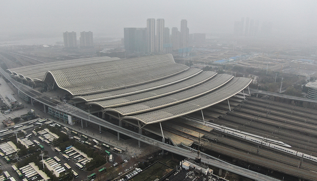 1月23日拍摄的武汉站（无人机照片）。当日，武汉疫情防控指挥部发布1号通告，自23日10时起，机场、火车站离汉通道暂时关闭。