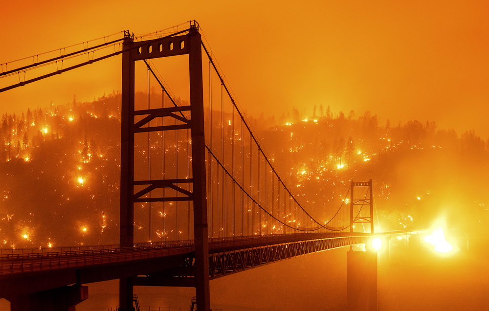 这是9月9日在美国加利福尼亚州奥罗维尔拍摄的山火燃烧现场。新华社/美联