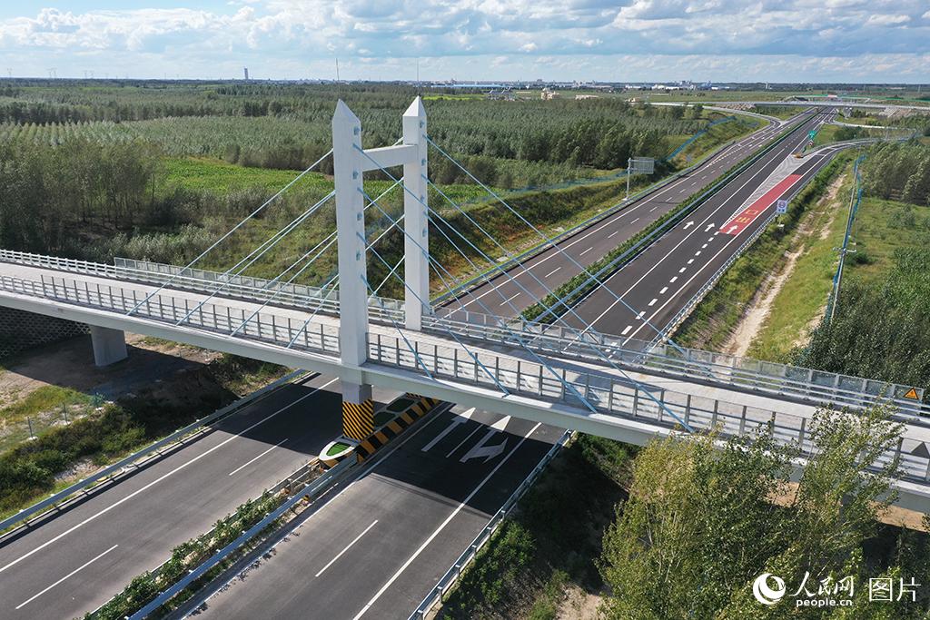 吉林雙洮高速公路開通運營。人民網記者史家民攝