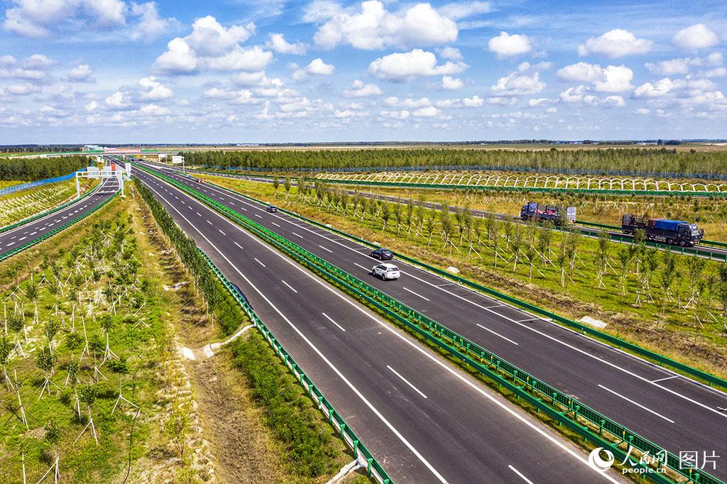 吉林雙洮高速公路開通運營。人民網記者史家民攝