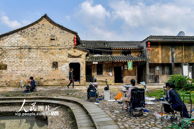 �㽭�ɾӣ���ͳ�����д�����ء�7��