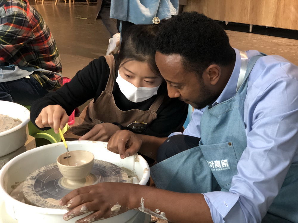 10��28�գ������ڻ���������ھ������й��մɲ�������������Ļ���