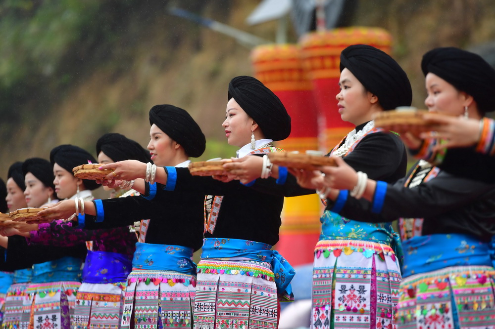 11��1�գ��ڹ�����ˮ����������ͬ������������㳡������ͬ���ڽ������ױ��ݡ�