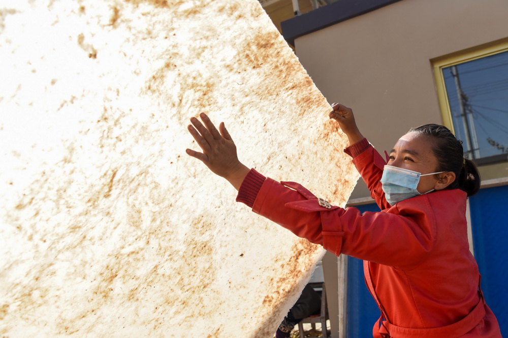 11��1�գ���ī������ǡ�����粼����һ��ɣƤֽ��������˼����ɹ�õ�ɣƤֽ��