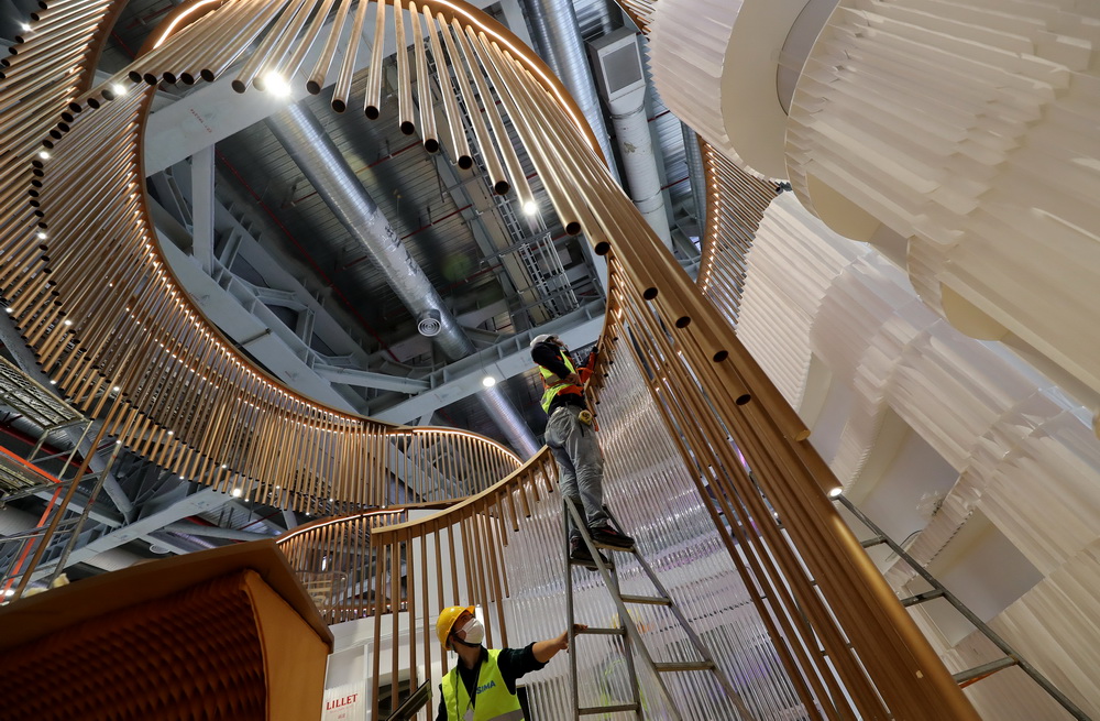 11��2�գ�������Ա��ʳƷչ���չ̨��