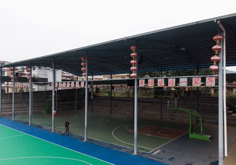 11��2�գ��������ϰ�����ѧУ�����ϵĻ�ˮ�����˻����㣩��