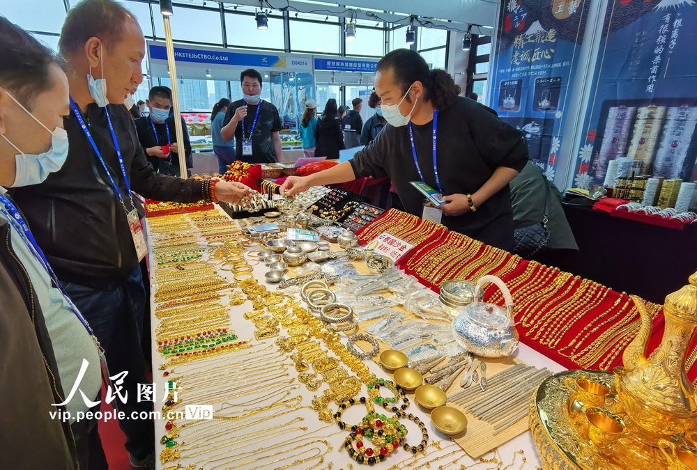 11��27�գ������ڶ����ᡰһ��һ·������չ��ѡ��̩��������Ʒ��