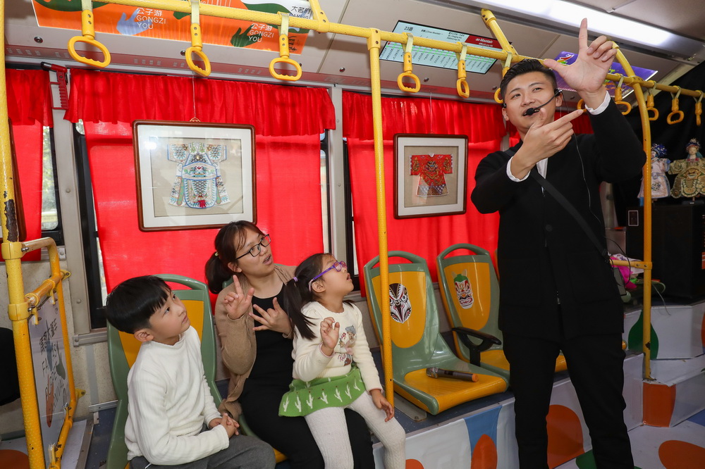 12��13�գ�Ȫ�ݷ���ʵ����ľż���ŵ��Ĵ����������ս��ڡ�żȤ���񳵡�������ڽ�������ľż�Ĳ���������