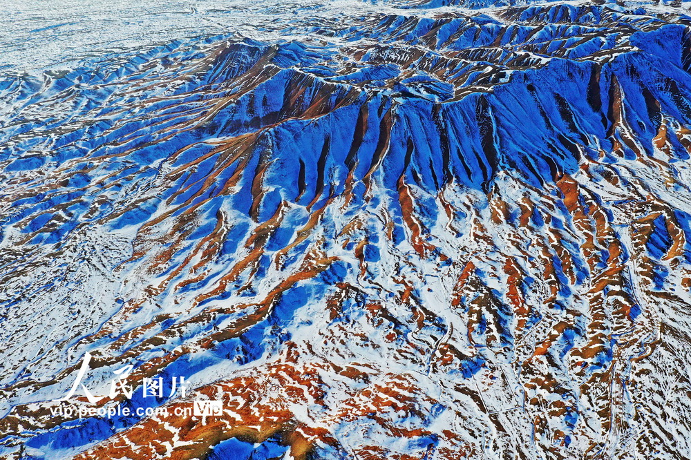 �����̨��ѩӳ��ϼ