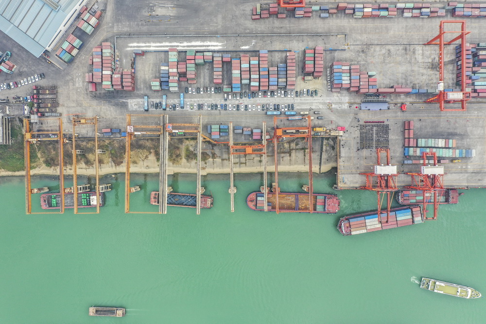 這是1月5日拍攝的廣西貴港港（無人機照片）。