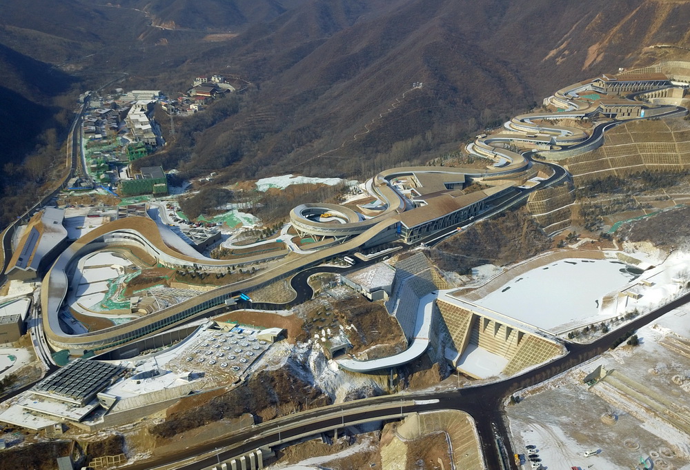 這是1月19日拍攝的國家雪車雪橇中心（無人機照片）。