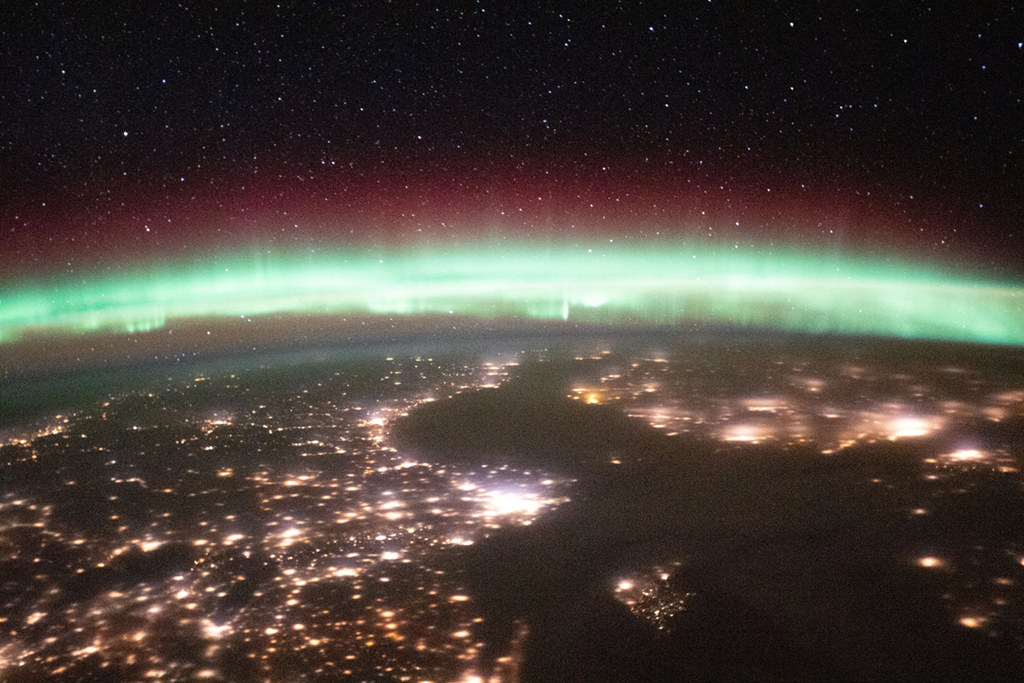 國際空間站發布地球極光照片 璀璨浩瀚令人驚嘆【5】