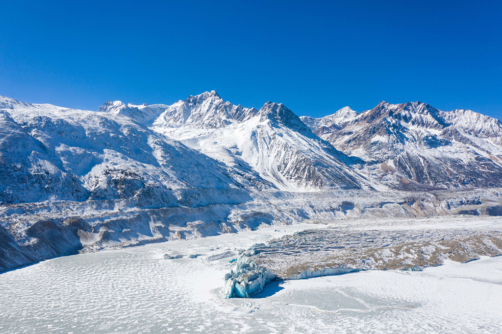 西藏昌都：來古冰川宏偉壯觀