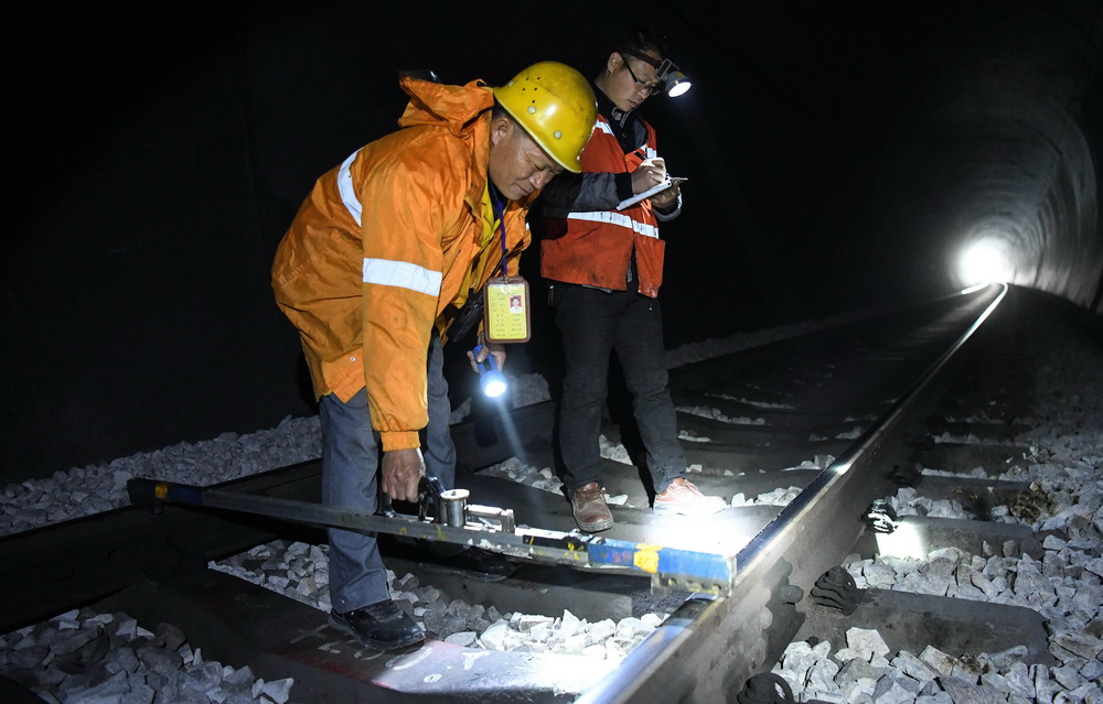 ���ع��γɸ������빤���޲�ΰ��������ڸֹ켸�γߴ磨1��30���㣩��