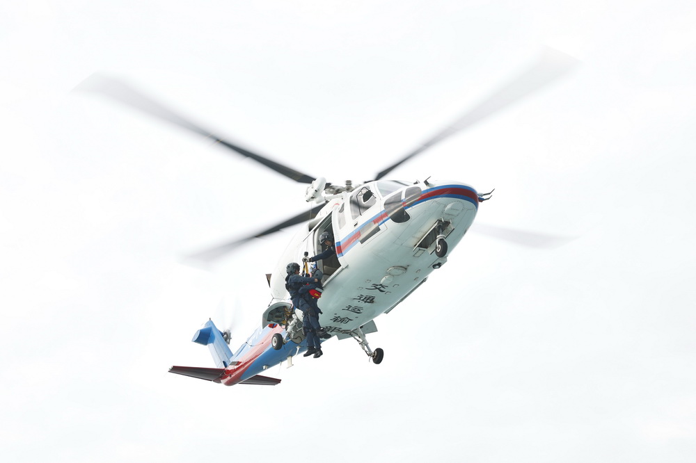 2��1�գ��Ϻ���һ�������ж������Ǻ�����о���ѵ�����»������ ����ܿ ��