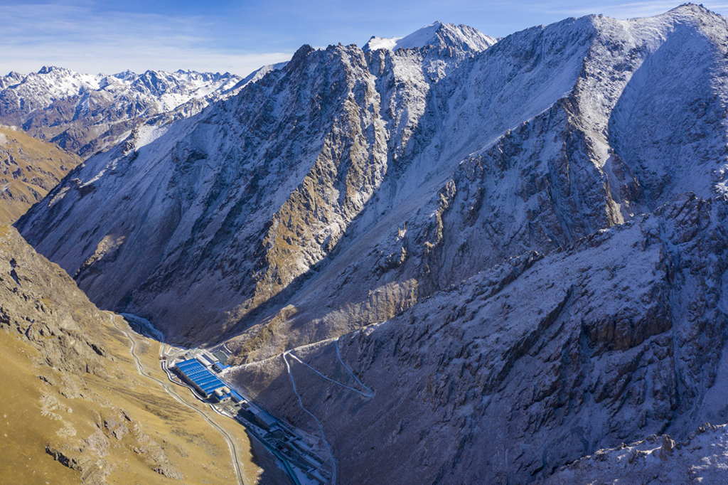 ����2��4�������λ��ɽ�ȼ���½���ɽʤ������������ڶ�ʩ��Ӫ�أ����˻���Ƭ�����»������ ������ ��