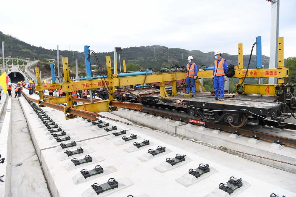 3��17�գ�BLCP500�ͱ������߳������������л�е�������̹���ҵ��