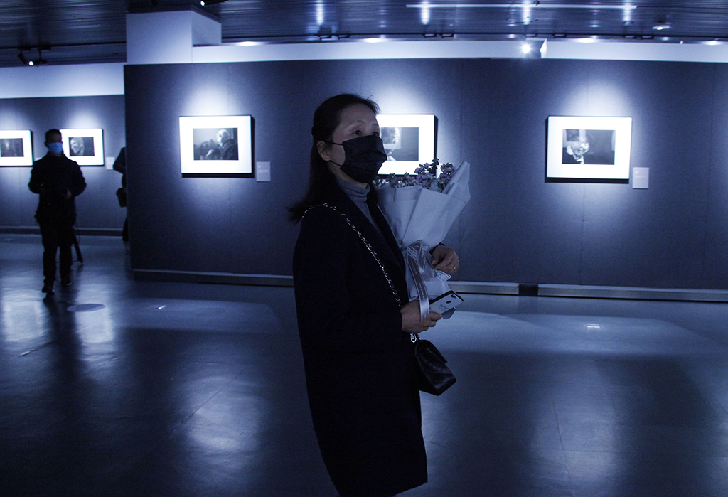 時間証人——南京大屠殺幸存者藝術肖像攝影展開展【2】