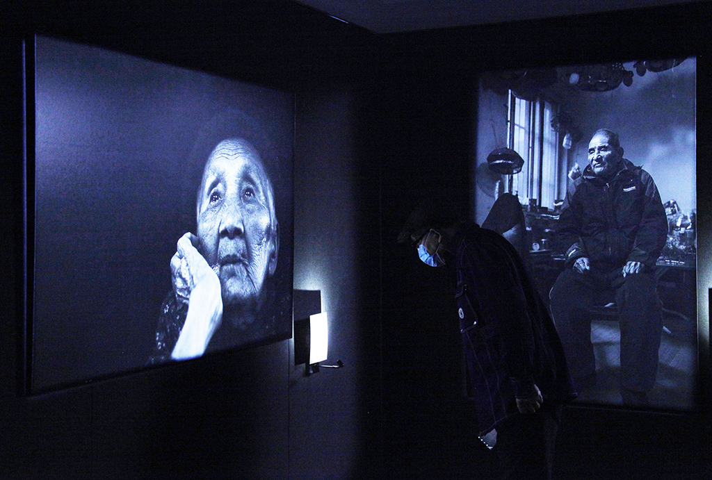 時間証人——南京大屠殺幸存者藝術肖像攝影展開展