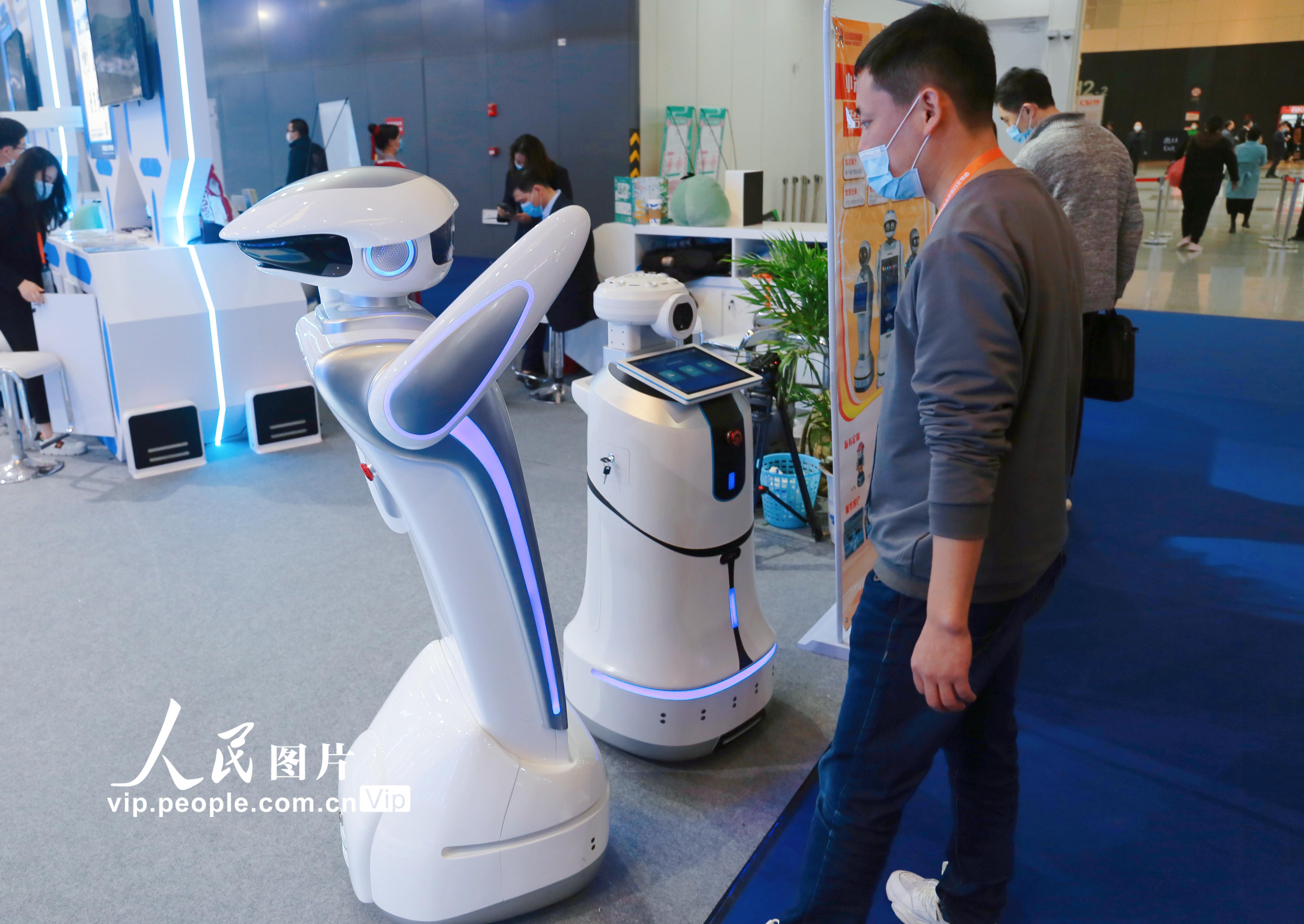 上海：AI人工智能機器人“爭奇斗艷”上交會【5】