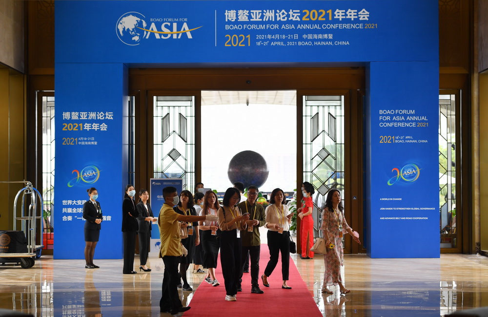 4��18�գ��λ���Ա�߽�����������̳��Ƶꡣ�»������ ���� ��