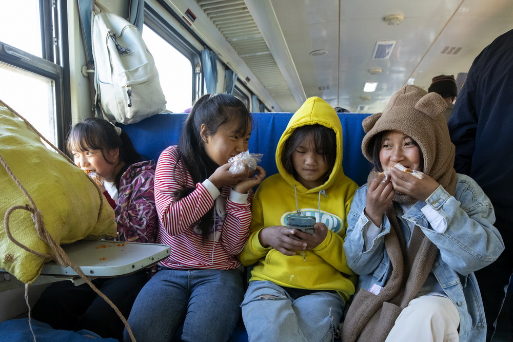 ǰȥ��ѧ�ĺ�������5633���г��ϳ���ͣ�4��11���㣩���»������ �򲮺� ��