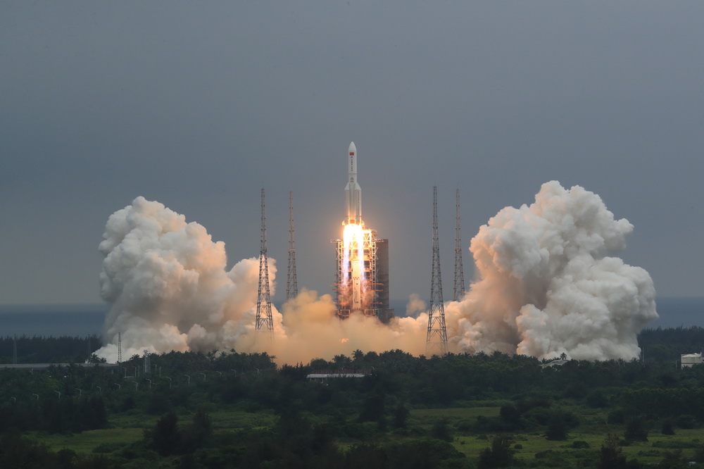 中国空间站天和核心舱发射任务成功。新华社记者 杨冠宇 摄
