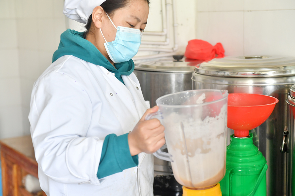 一抹茗香沁民心——跨越千年的茶叶天路之旅