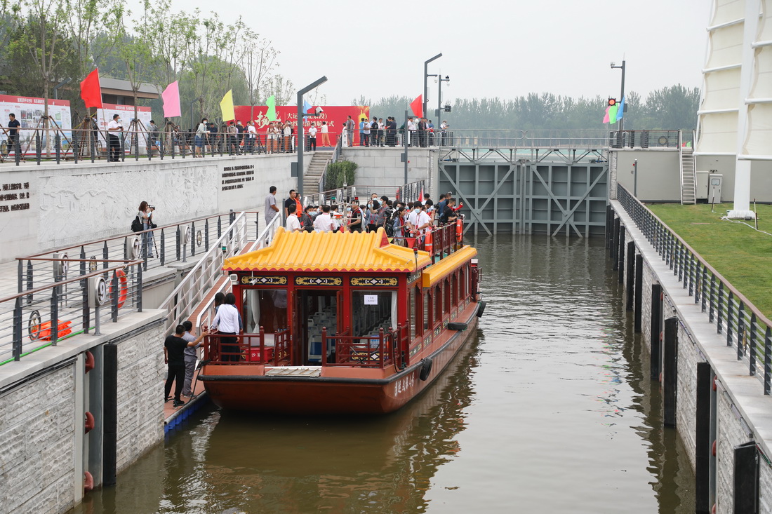 6月26日，游船停靠在北京市通州區甘棠船閘內。新華社記者 田晨旭 攝