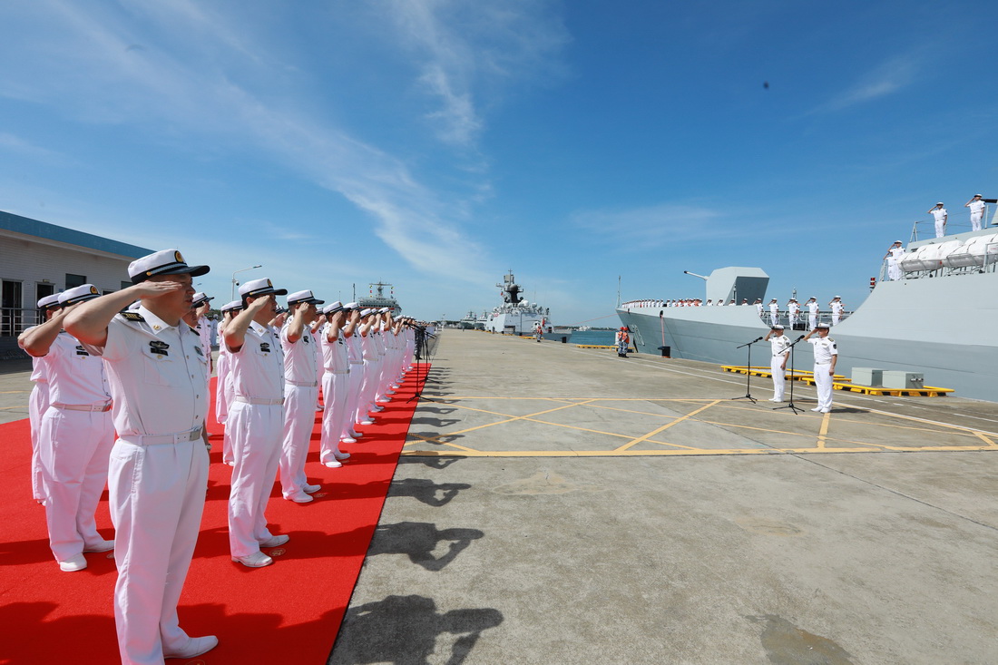 6月29日，中國海軍第37批護航編隊圓滿完成亞丁灣、索馬裡海域護航任務，返回湛江某軍港。這是歡迎儀式現場。新華社發（江曉衛 攝）