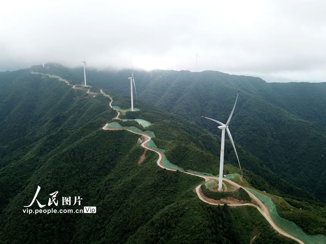 貴州黔東南：生態風電“好風光”