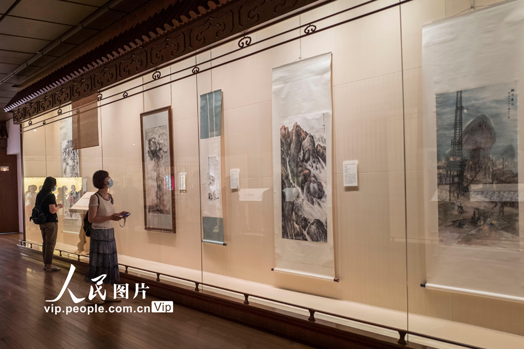 上海博物館夜間開放 觀眾絡繹不絕【11】
