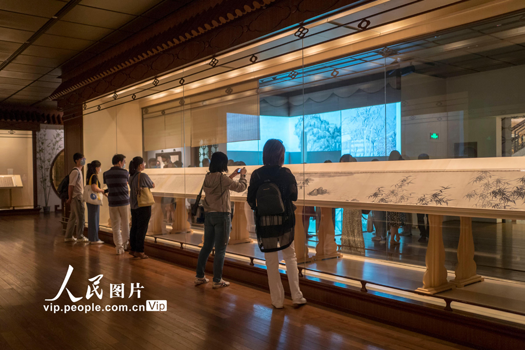 上海博物館夜間開放 觀眾絡繹不絕【7】